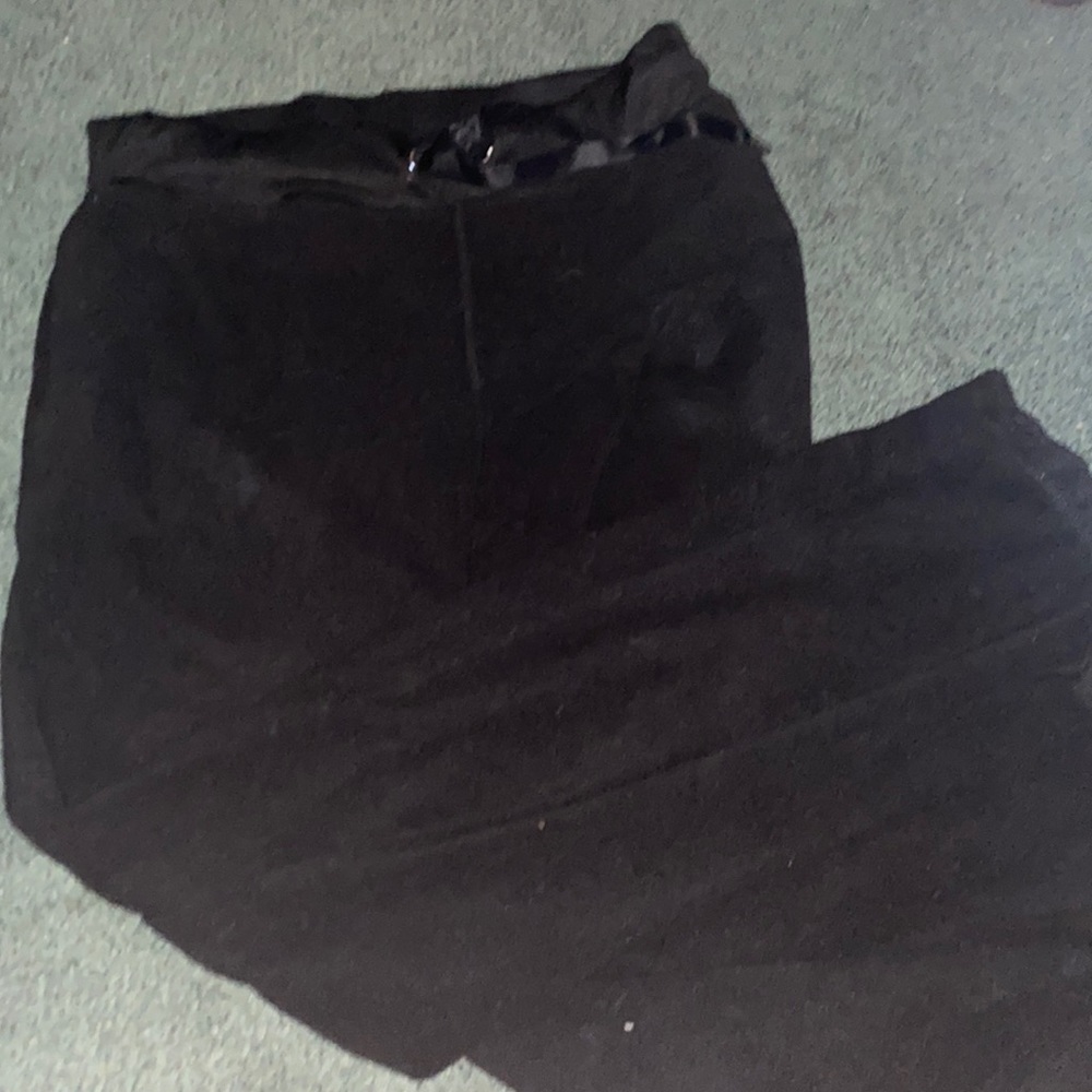 black sweat pants